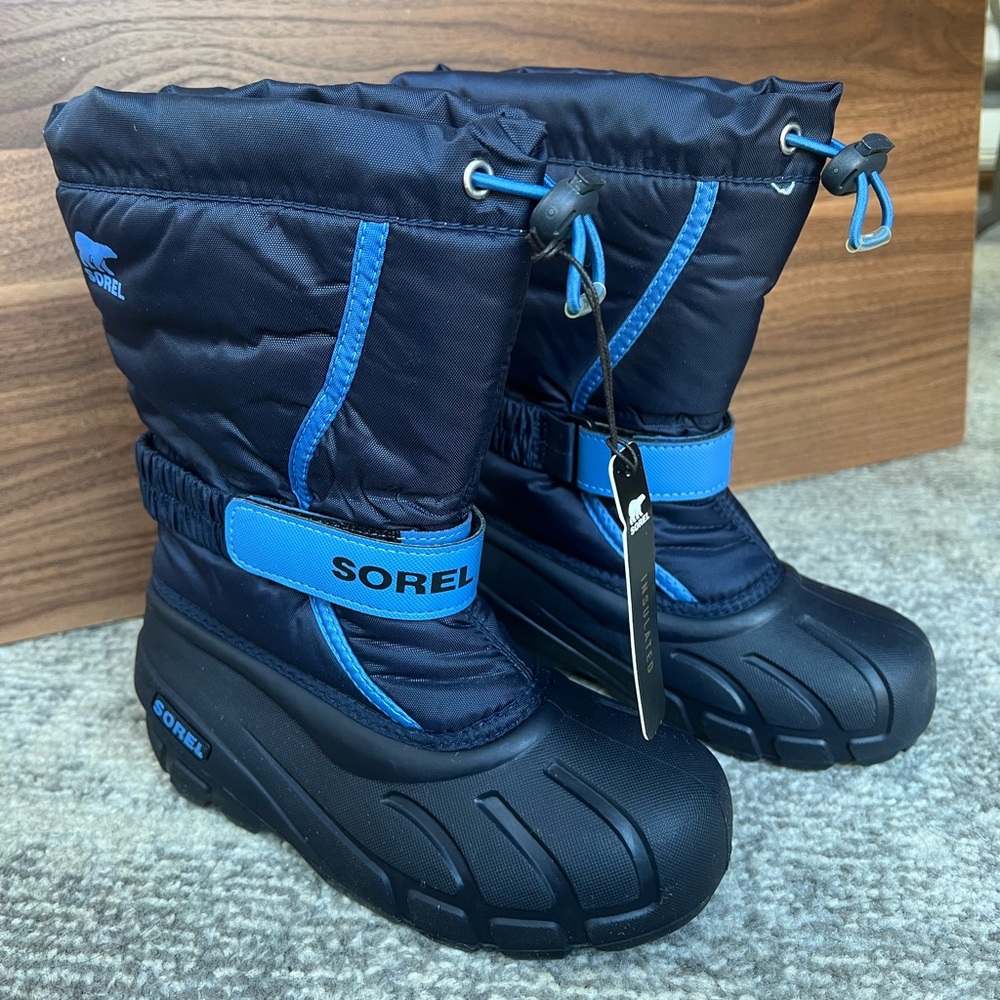 Sorel Flurry Winter Snow Boots Youth Sz 1 in Collegiate Navy, Atmosphere
